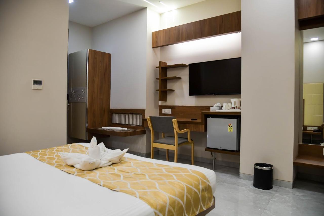 Shree Ganga Smb Hotels Udždžain Exteriér fotografie