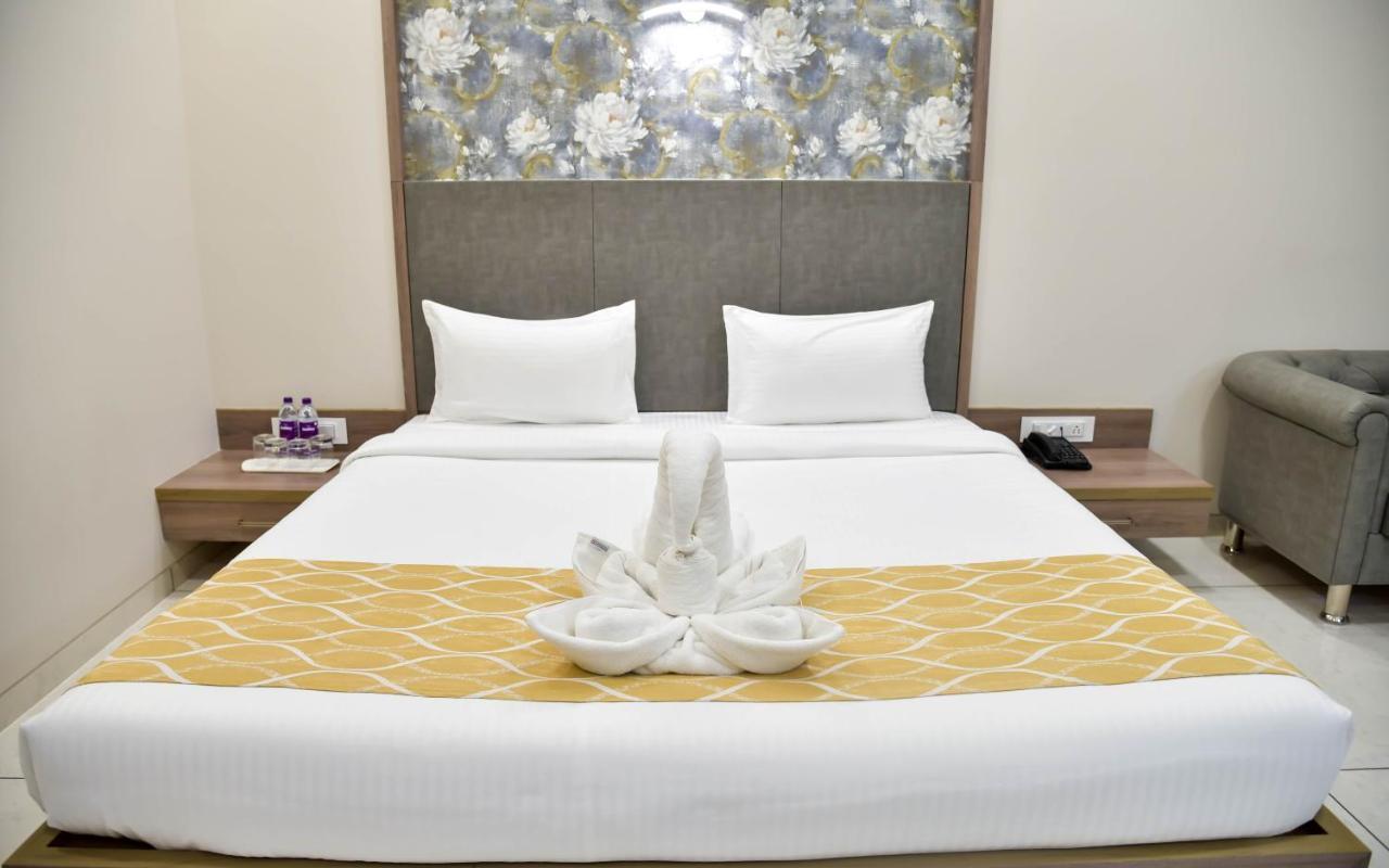 Shree Ganga Smb Hotels Udždžain Exteriér fotografie